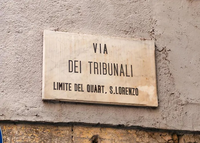 Centro Storico - Casa Con Wi-Fi E 4 Posti Letto In Via Dei Tribunali