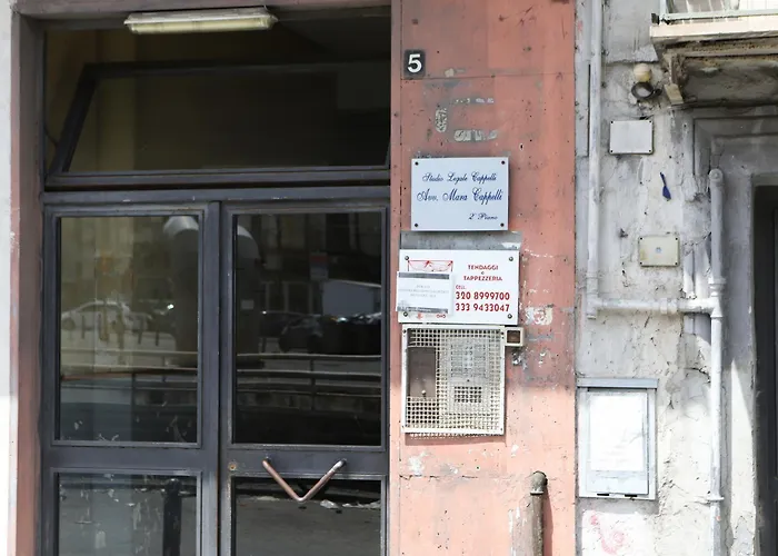 Napoli Centrale Budget Apartment